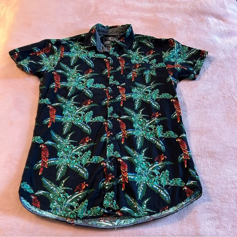 Broken Threads black and green tropical print short sleeve button down shirt M